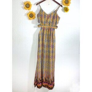 Gianni Bini Boho maxi dress with side cutouts & a tribal ikat print Size Large
